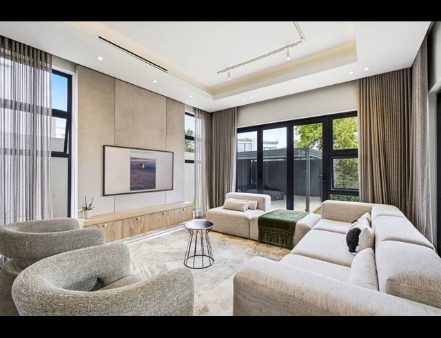 4 BEDROOM HOUSE FOR SALE IN LONEHILL